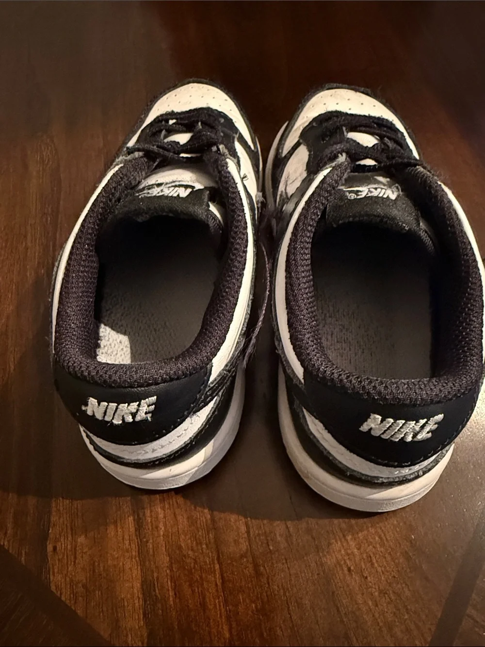 Nike Kids White and Black Low-Top Sneakers